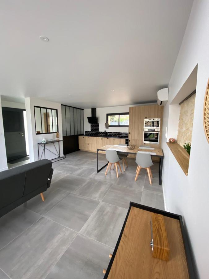 Magnifique Grange Avec Spa / Love Room Saint-André-de-Cubzac Exteriér fotografie